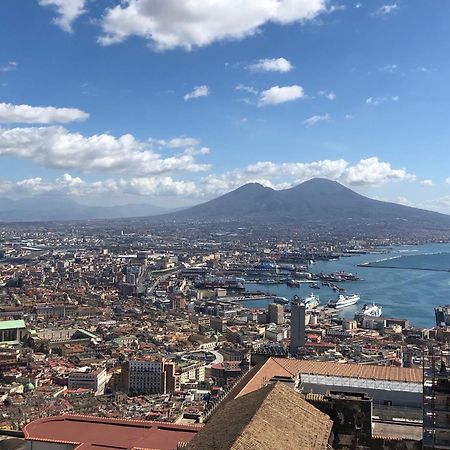 Toledostop Nápoly Kültér fotó View of the city of Naples