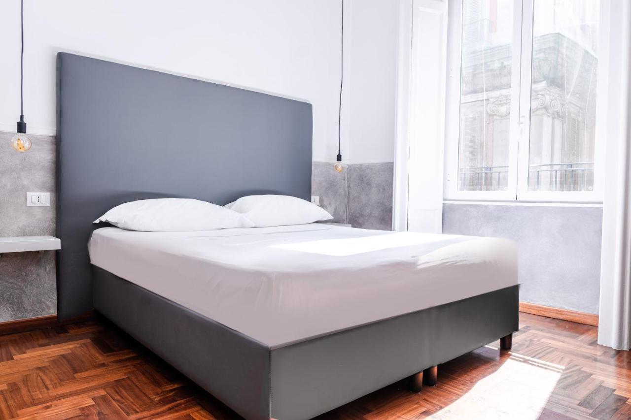 Toledostop Nápoly Kültér fotó A double bed