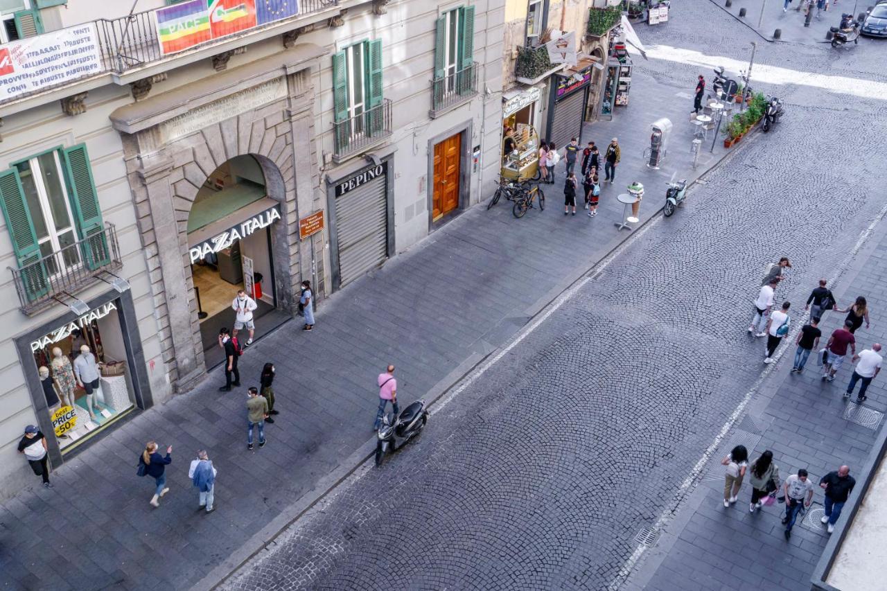 Toledostop Nápoly Kültér fotó Via Roma