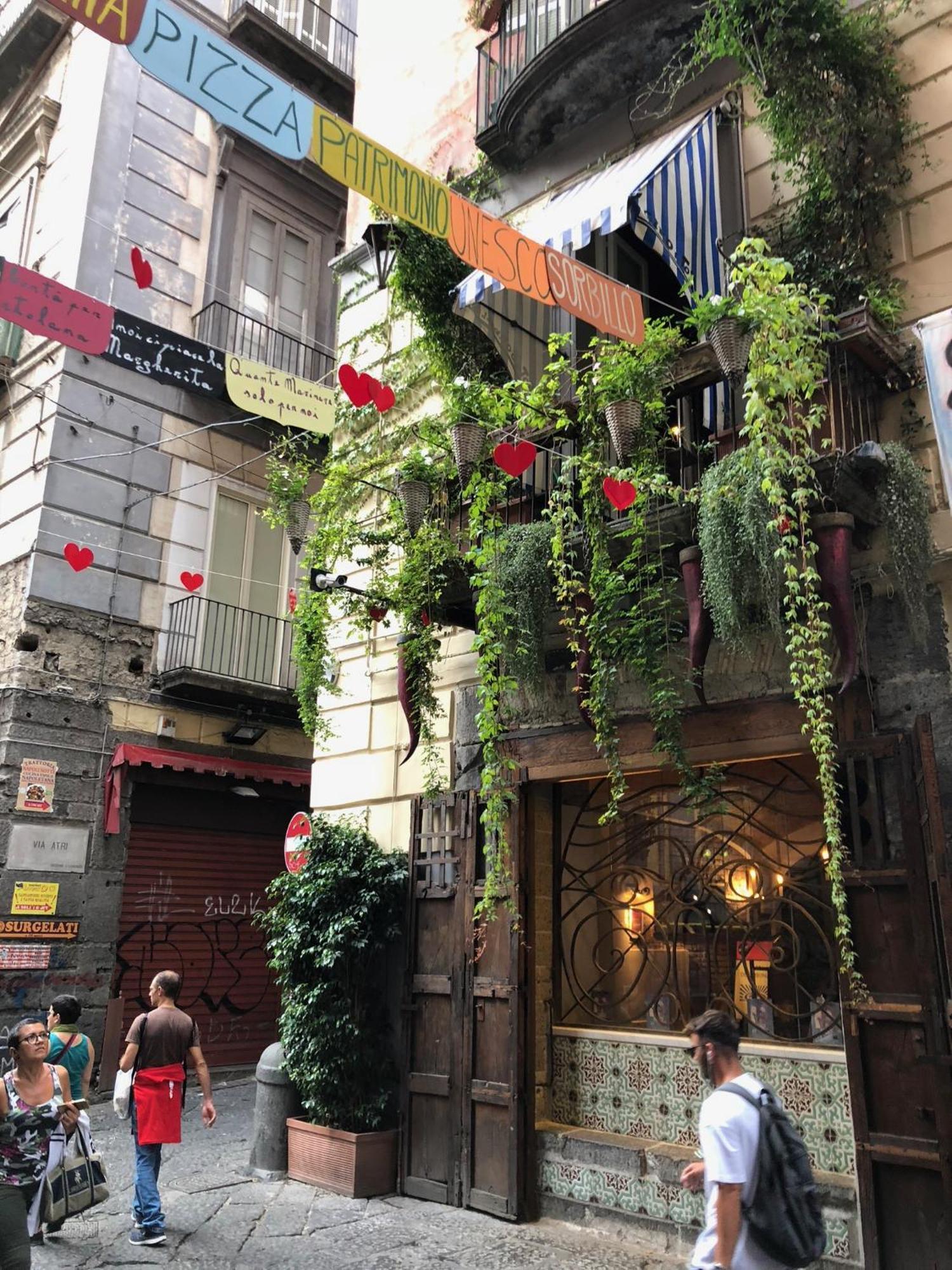 Toledostop Nápoly Kültér fotó A restaurant in Barcelona